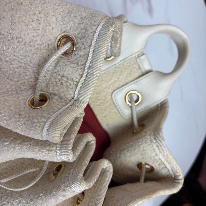 Chanel 象牙白色束口袋 水桶包 背包-16