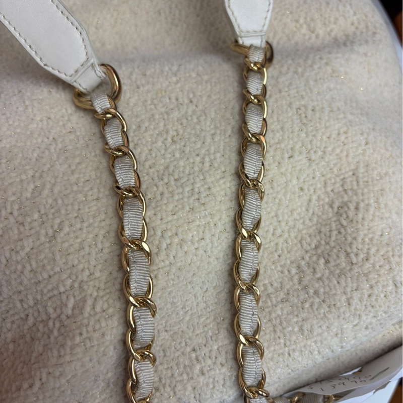 Chanel 象牙白色束口袋 水桶包 背包-29