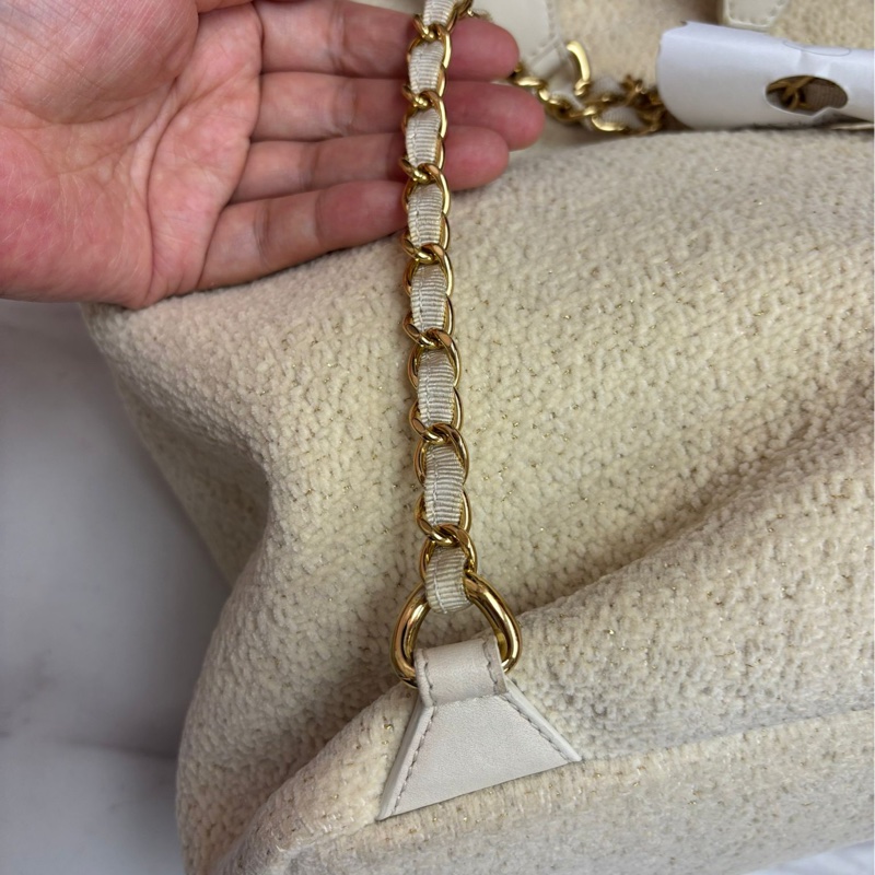 Chanel 象牙白色束口袋 水桶包 背包-30