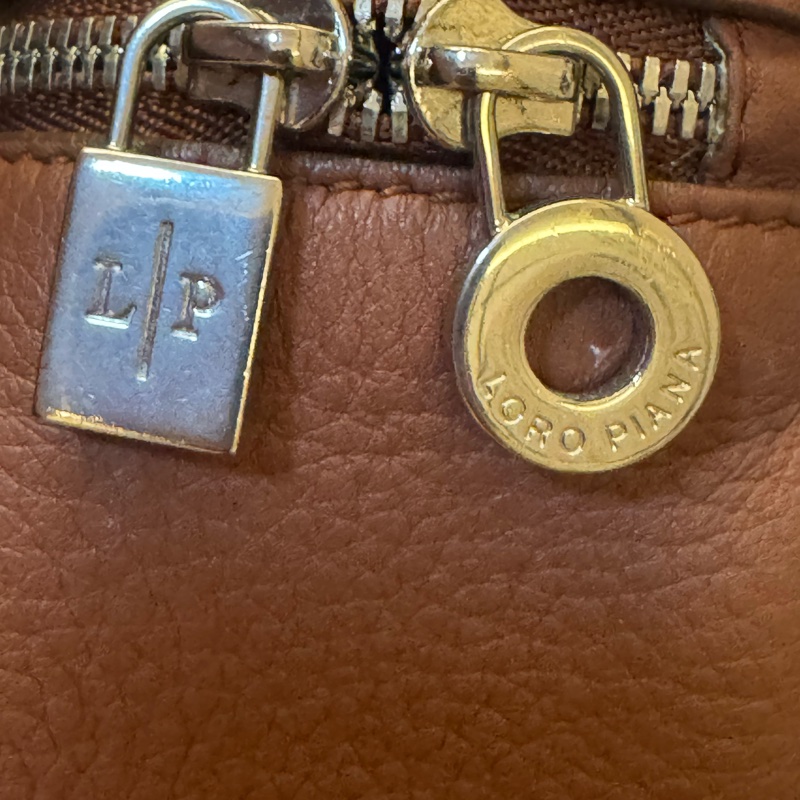 Loro Piana Extra Pocket 23.5-9