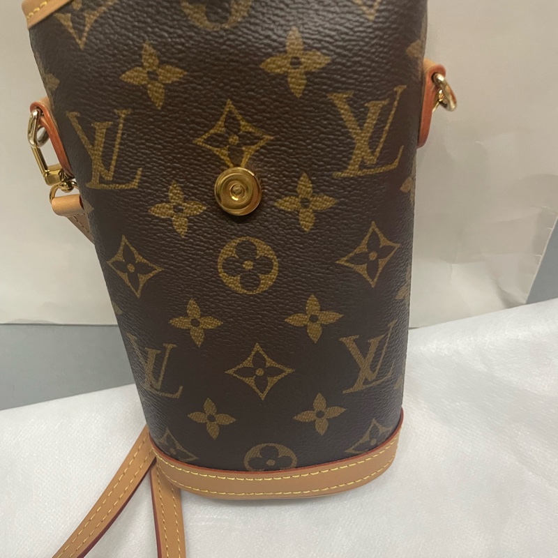 LV Fold Me 收納包-2