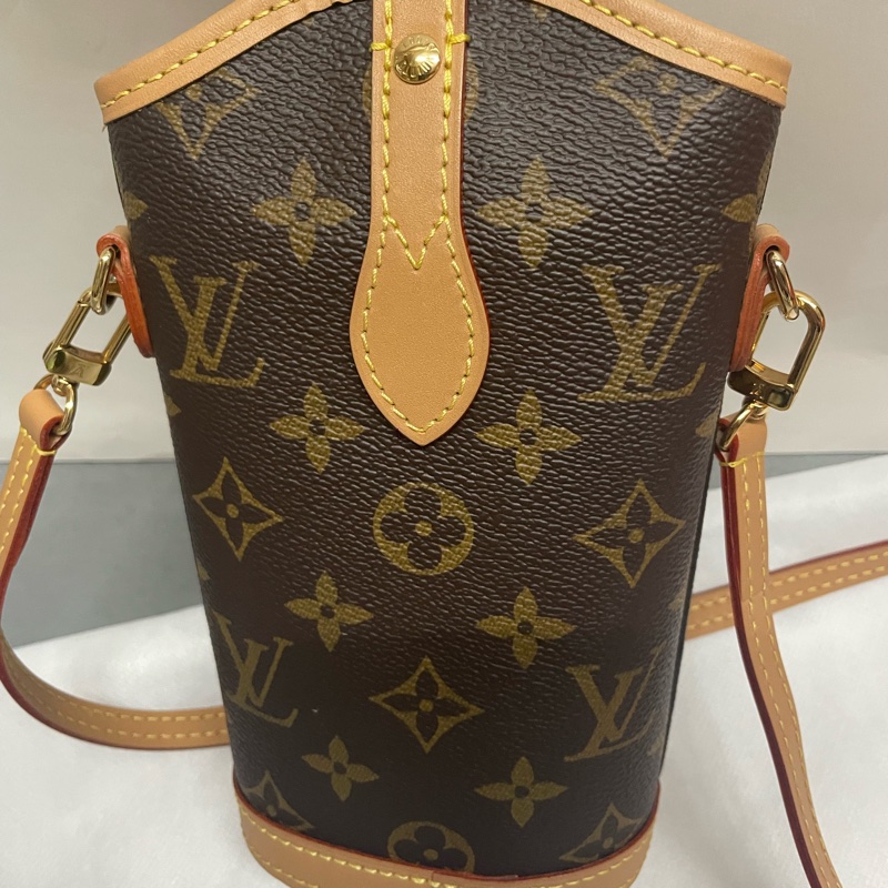 LV Fold Me 收納包-6