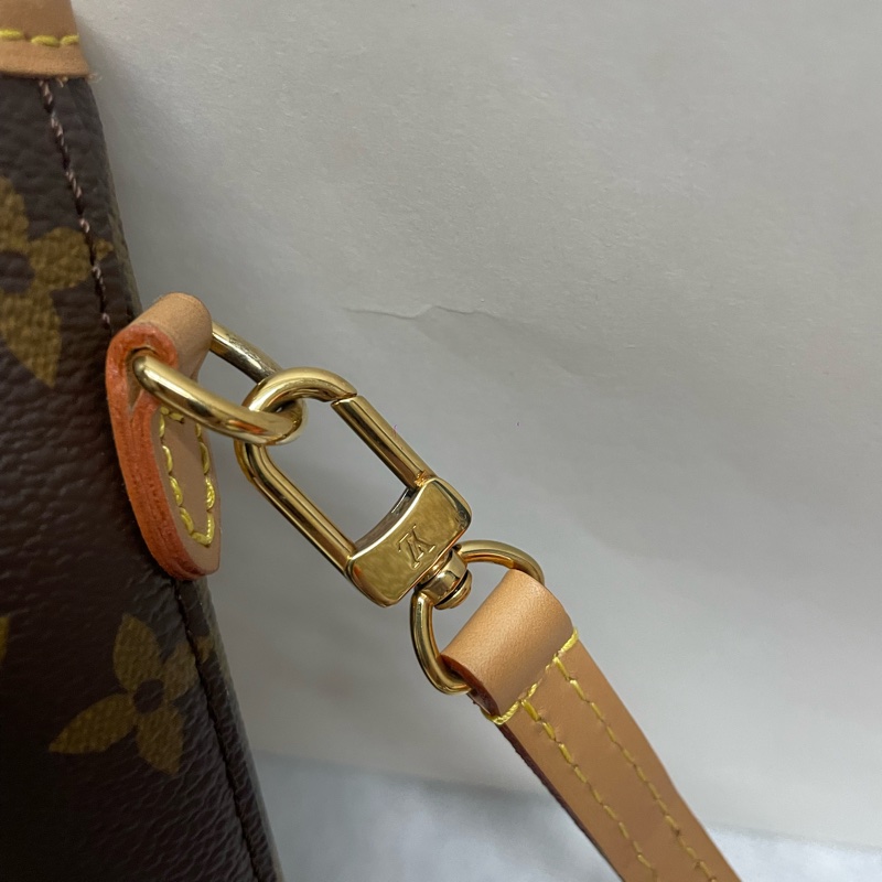 LV Fold Me 收納包-12