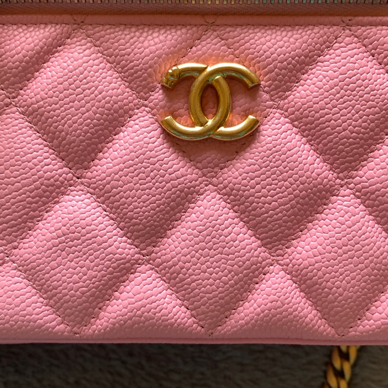 CHANEL 粉紅愛心金球化妝包-2