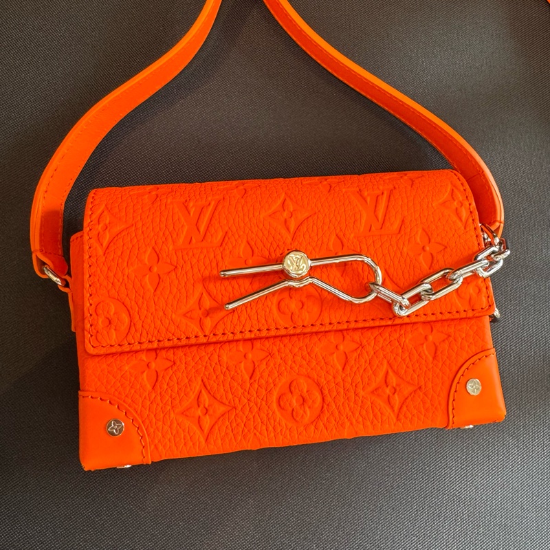 LV Steamer 真皮壓紋-0