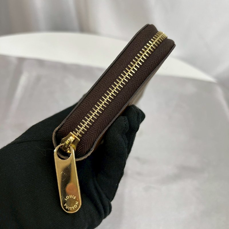 LV M82444/晶片款 Reverse老花ㄇ拉長夾-2