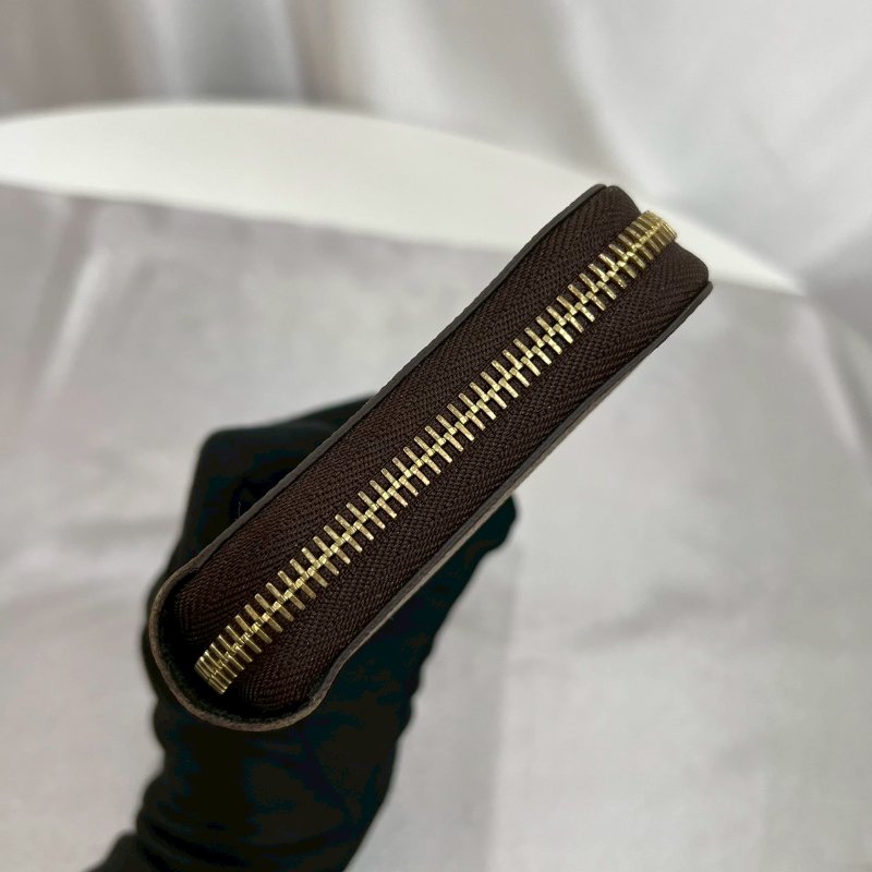 LV M82444/晶片款 Reverse老花ㄇ拉長夾-4