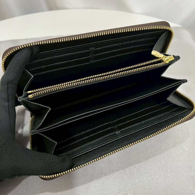 LV M82444/晶片款 Reverse老花ㄇ拉長夾-5