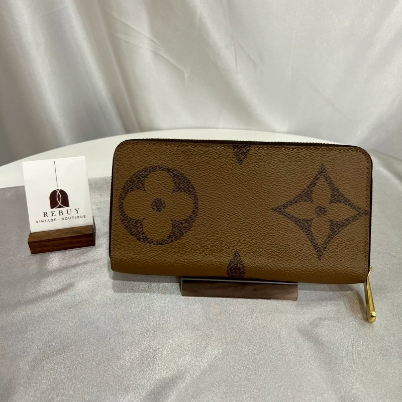 LV M69353 Reverse大logoㄇ拉長夾-1
