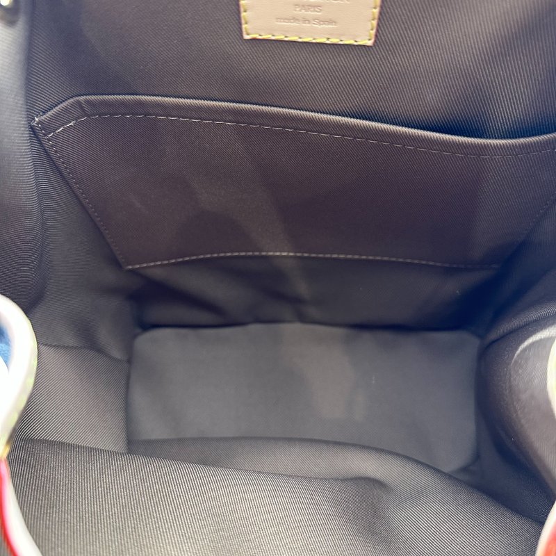 【美收精品】Louis Vuitton 磁吸束口後背包 B-250【隔月月中將轉賣至日本 上架期限30天】-9