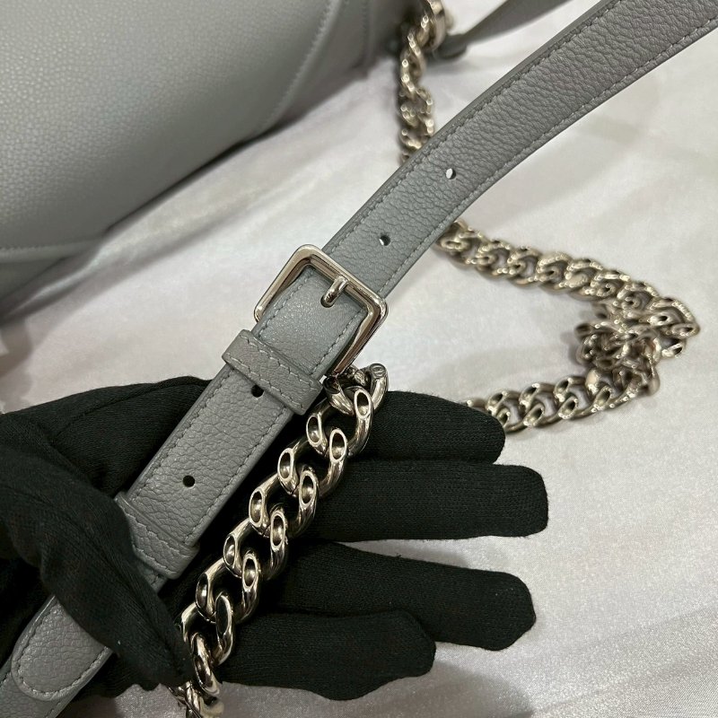 DIOR 灰銀盾牌包 中號-6