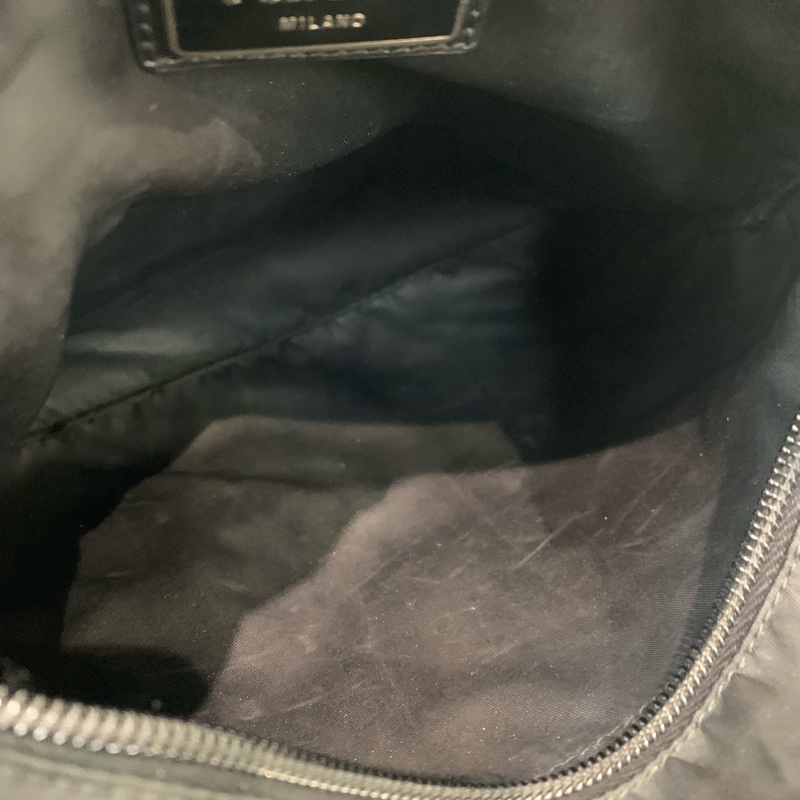 Prada 日字袋 黑色 降傘料 斜背包 I234-14