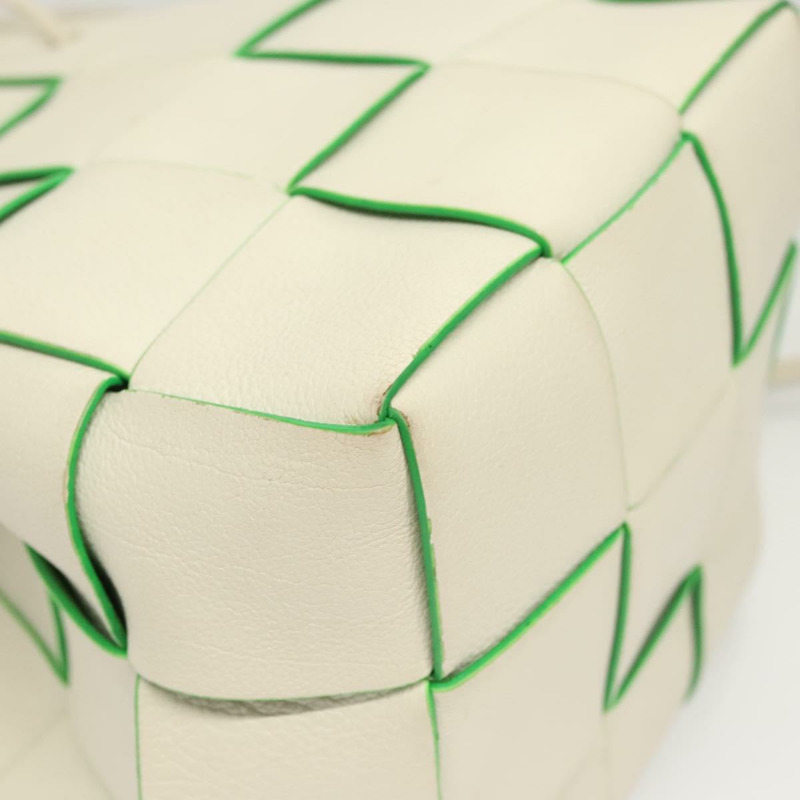 【日本直送】BOTTEGA VENETA MAXI INTRECCIATO 鸚鵡小號盒式包皮革正品 hk2467-13