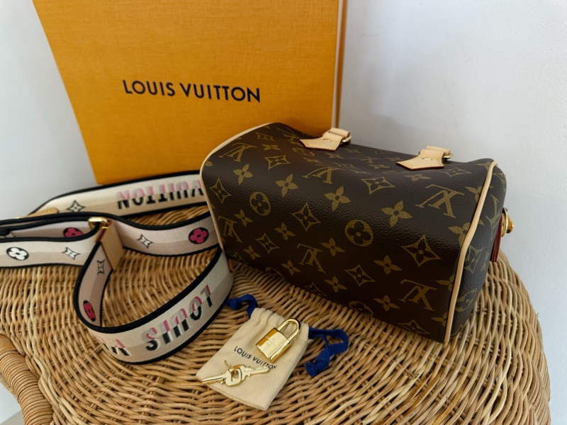 全新LV 老花Speedy Bandoulière 20黑拚色帆布寬揹帶波士頓包M46234-3