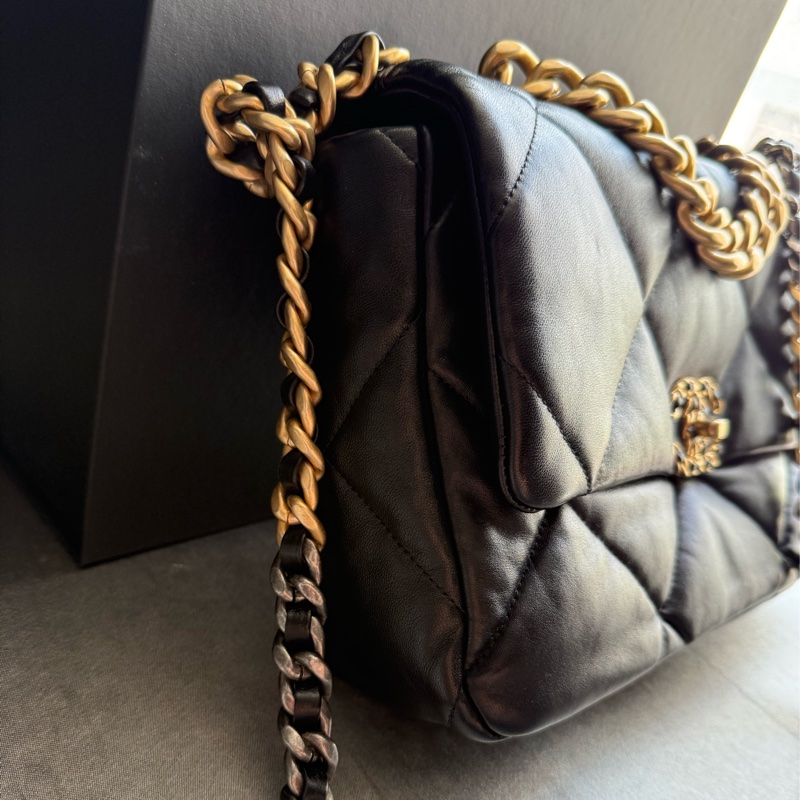 Chanel 19 三色鍊帶菱格紋口蓋包(大款)(黑色)-1