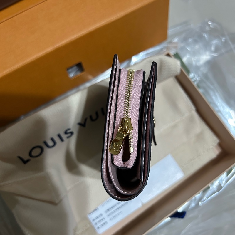 LV 老花粉色金扣短夾/名(卡)零錢-8