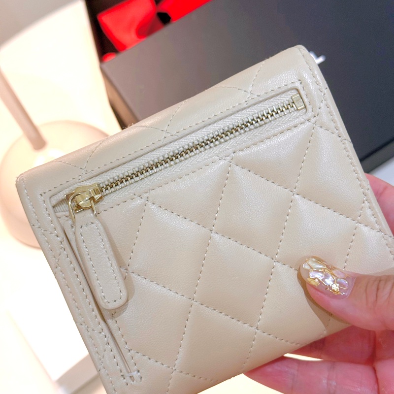 CHANEL 2025春夏經典小型口蓋皮夾_季節限定款-2
