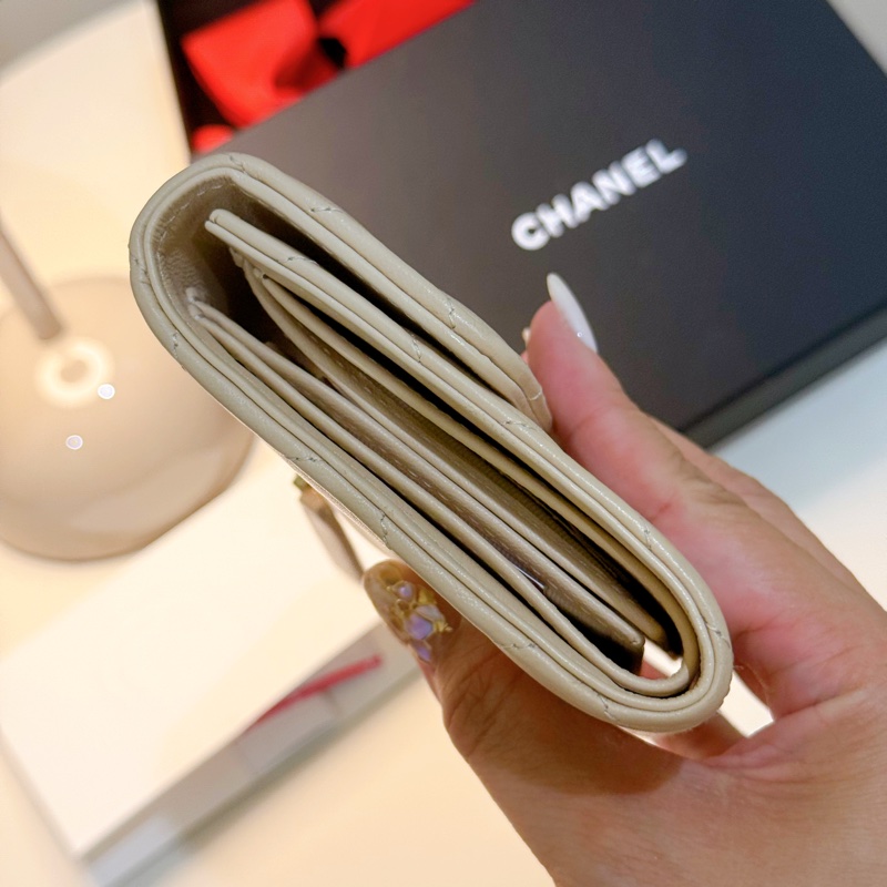 CHANEL 2025春夏經典小型口蓋皮夾_季節限定款-4