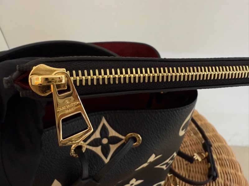 全新LV全皮黑米拼色NéoNoé MM水桶包M45497-16