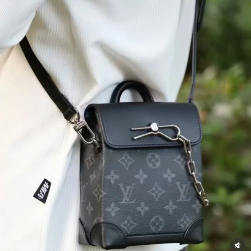 Lv Steamer nano mini 黑花,男女同款 全新 配件塵袋盒子購證-0