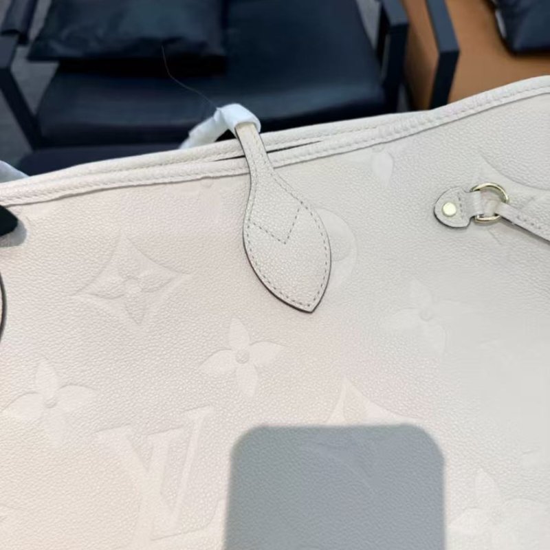 Lv neverfull 奶白色全皮壓紋 中號 全新 配件塵袋購證-2