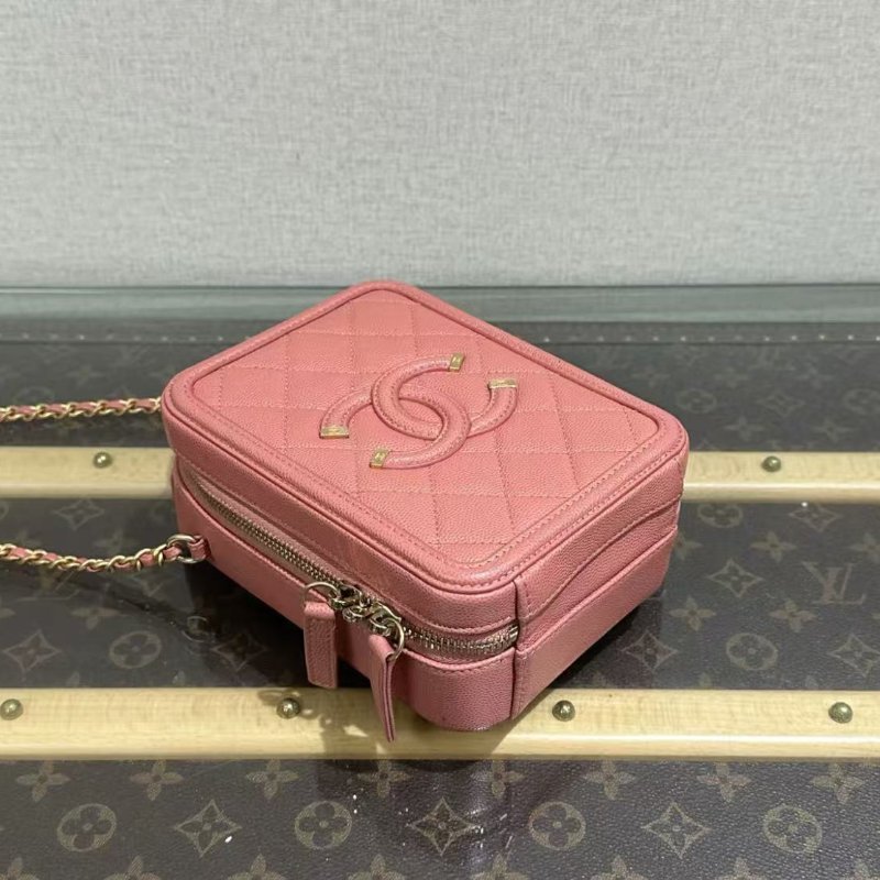 ✨CHANEL 粉金牛皮相機肩背斜背包 13*17*7 98新 配件塵袋保卡-5