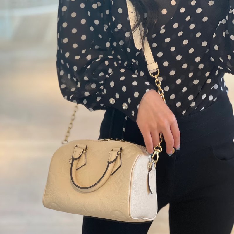 LV 奶油白全皮革壓紋Speedy 20-12