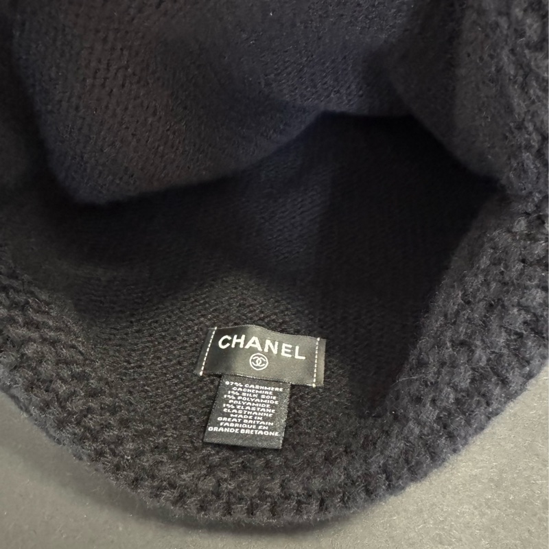 香奈兒 Chanel 經典款 cashmere 針織 毛帽  /冷帽/帽子/毛線帽 /黑底 白字 logo-8