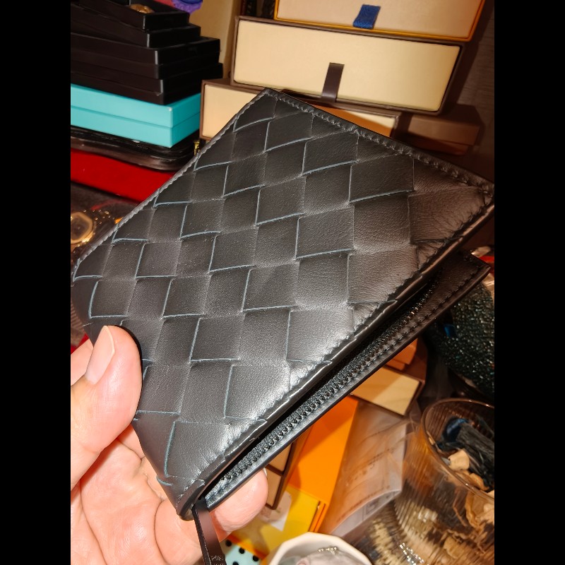 歐洲帶回全新品BV附背帶短皮夾-11