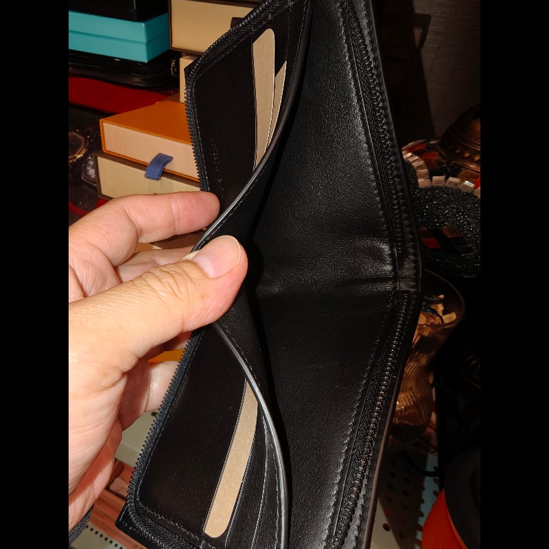 歐洲帶回全新品BV附背帶短皮夾-12