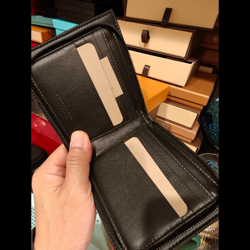 歐洲帶回全新品BV附背帶短皮夾-13