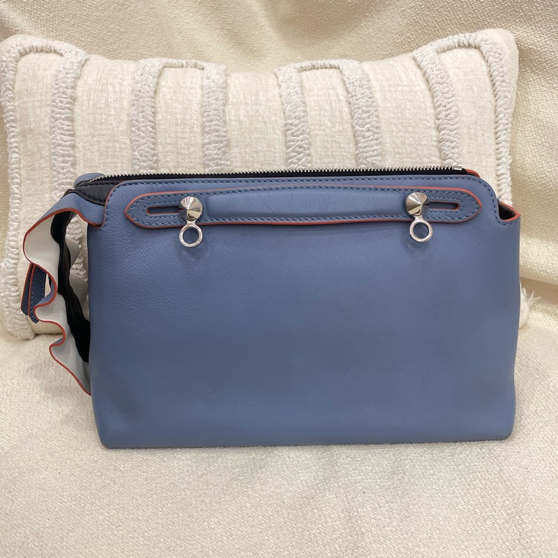 Fendi By The Way 藍色斜挎包-1