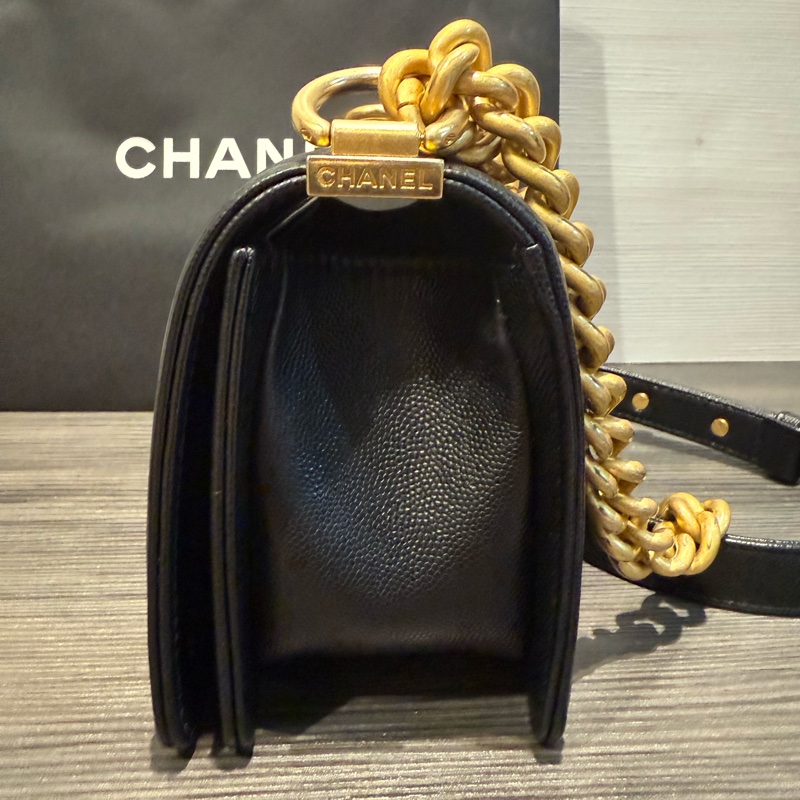 Chanel Leboy黑金小號 近新閒置品-3