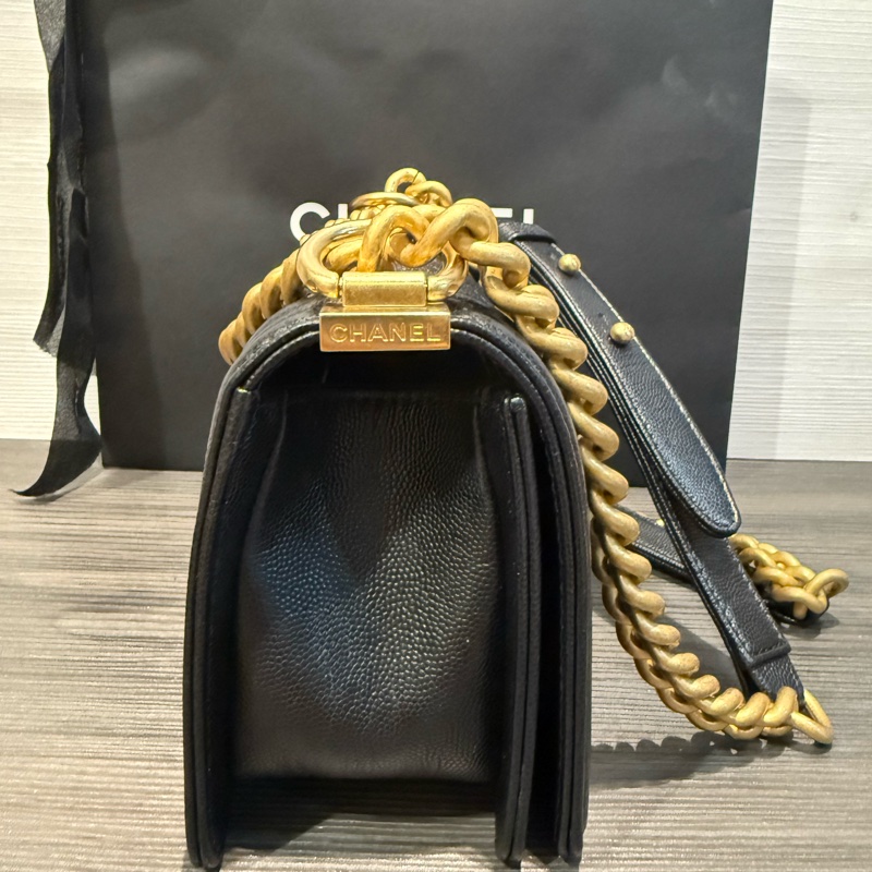 Chanel Leboy黑金小號 近新閒置品-4