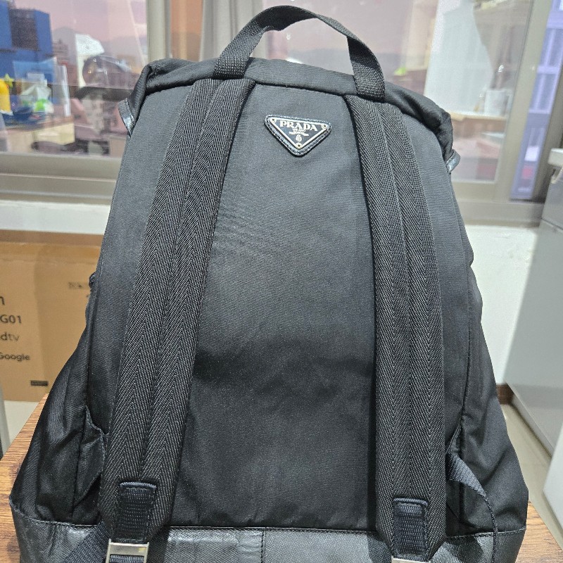 Prada 狀況良好 vintage 尼龍後背包 雙前口袋-1