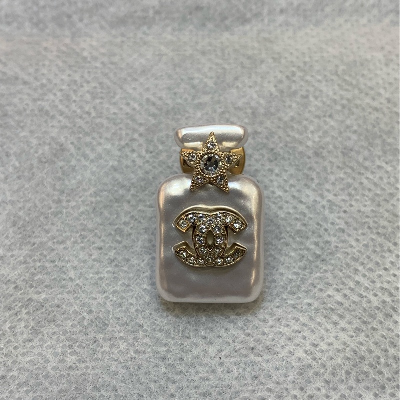 Chanel Brooth-5