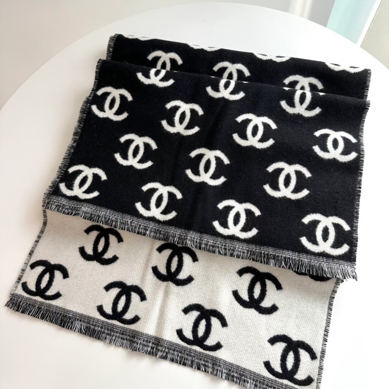 Chanel香奈兒經典黑白logo圍巾-3