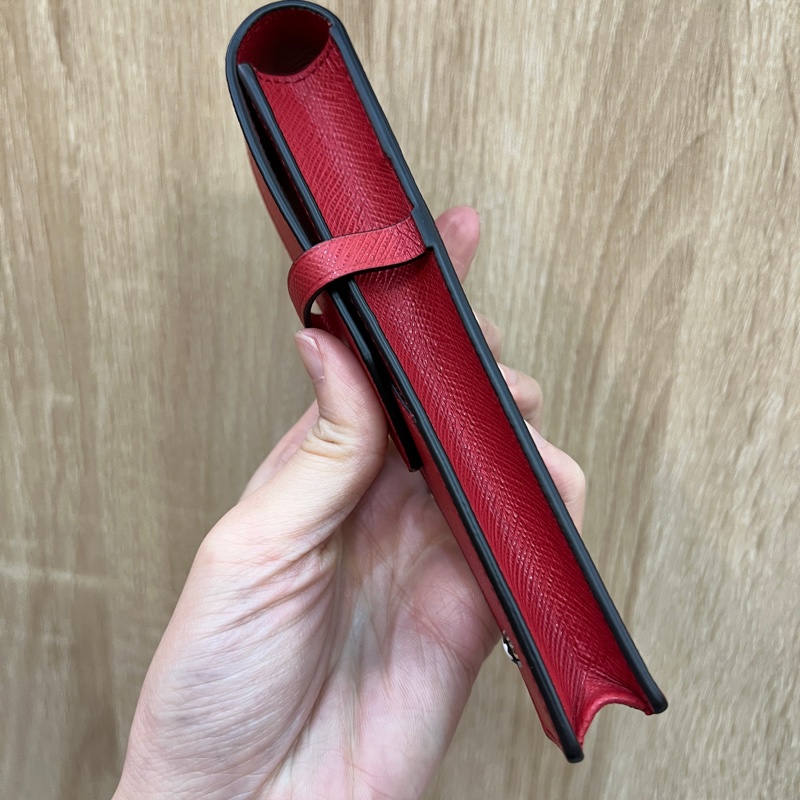 Montblanc 紅牛皮匠心系筆套-1