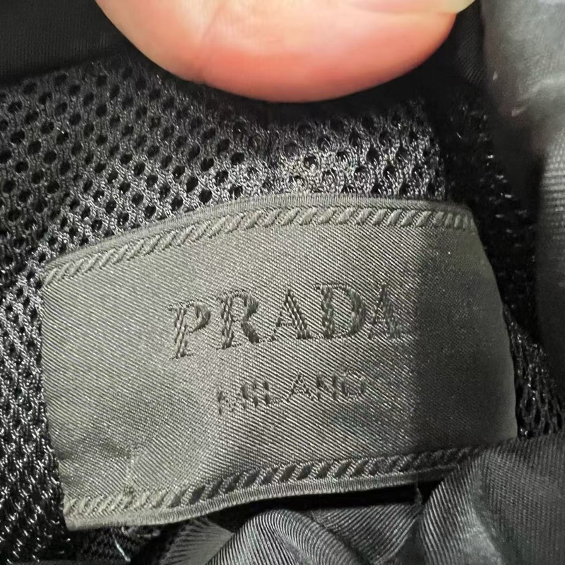 Prada 秀款背心 吊牌齊全-2
