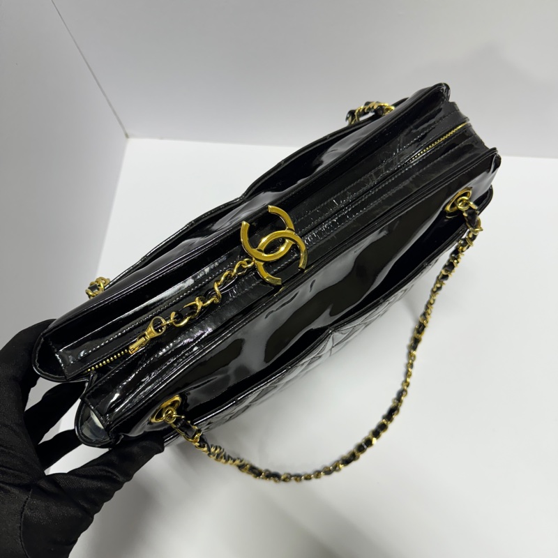 （極新💝超稀有） Chanel 黑金 菱格紋 托特包 專櫃23萬-12