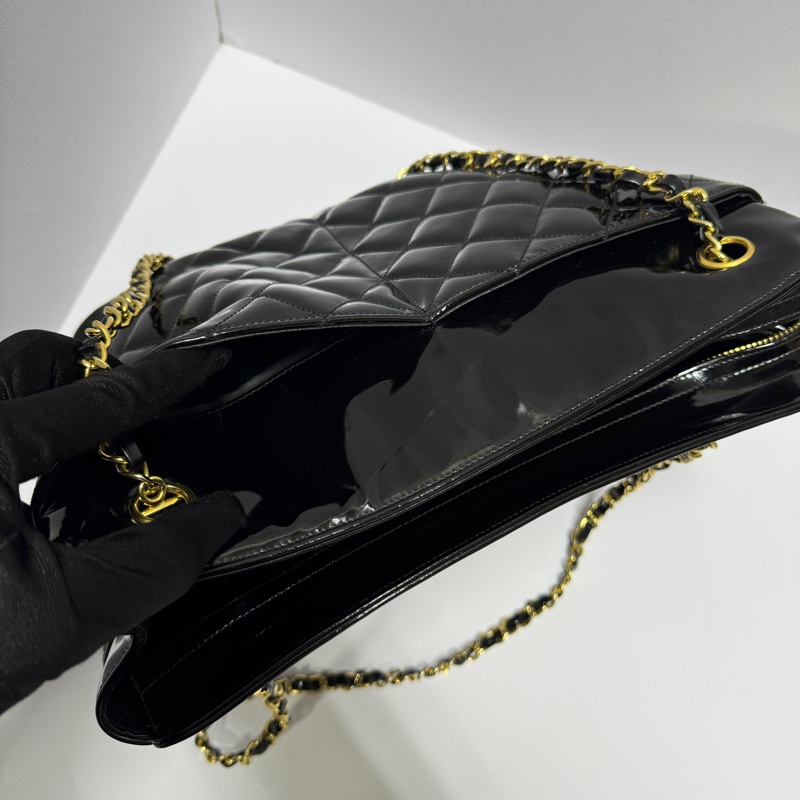 （極新💝超稀有） Chanel 黑金 菱格紋 托特包 專櫃23萬-31