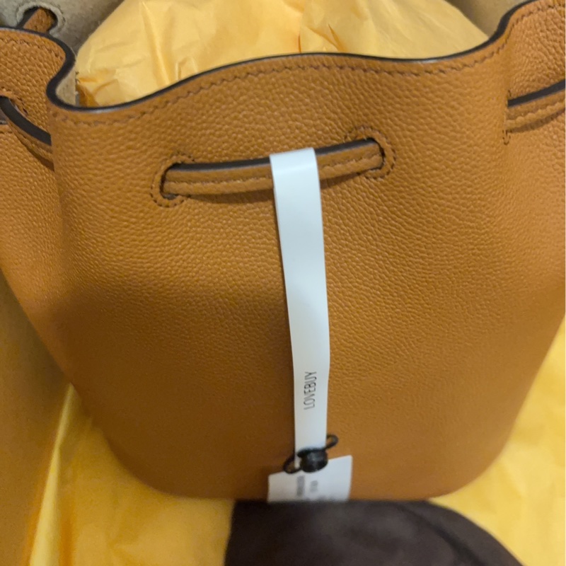 TOD’S Timeless Micro T字金小牛皮水桶包(棕色)-2