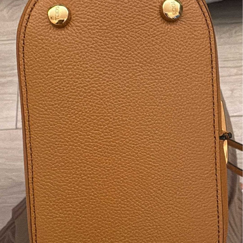 TOD’S Timeless Micro T字金小牛皮水桶包(棕色)-4