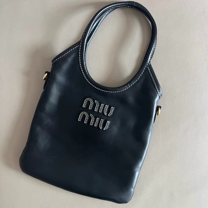 miumiu 迷你ivy托特包黑色 98+新 ,邊角輕微磨損-1