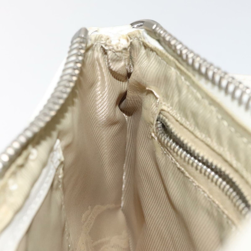 【日本直送】BURBERRY 鉚釘手提包 白色皮革 正品 bs25499-19
