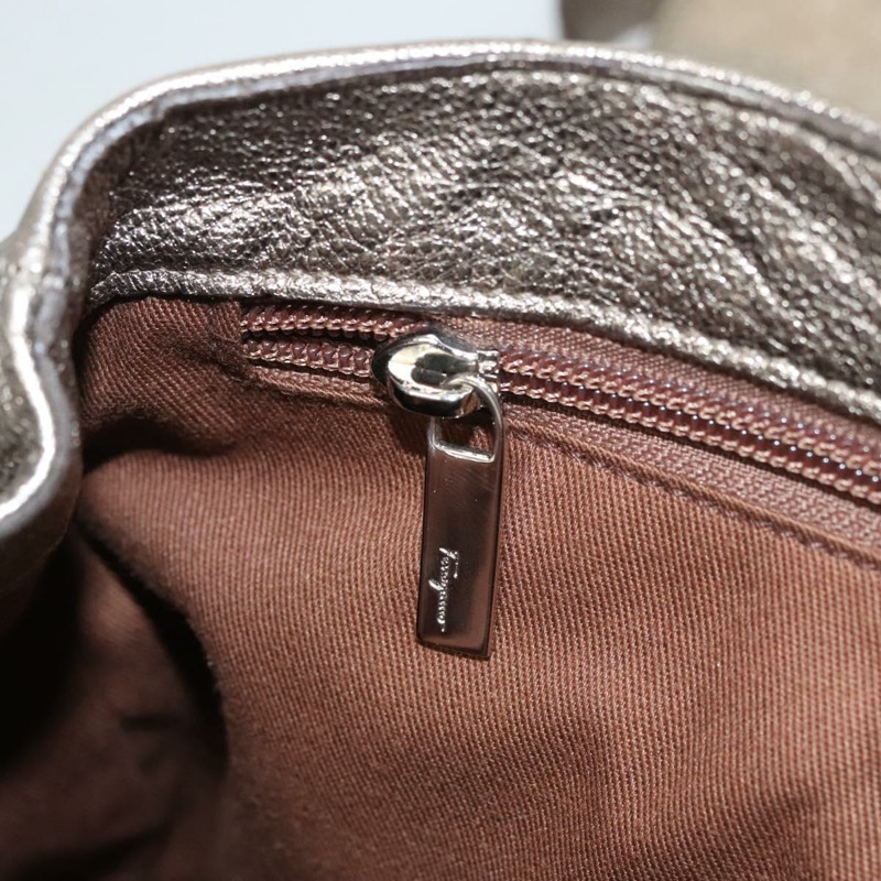 【日本直送】Salvatore Ferragamo Gancini 包款皮革香檳金銀色正品 BD2047-18