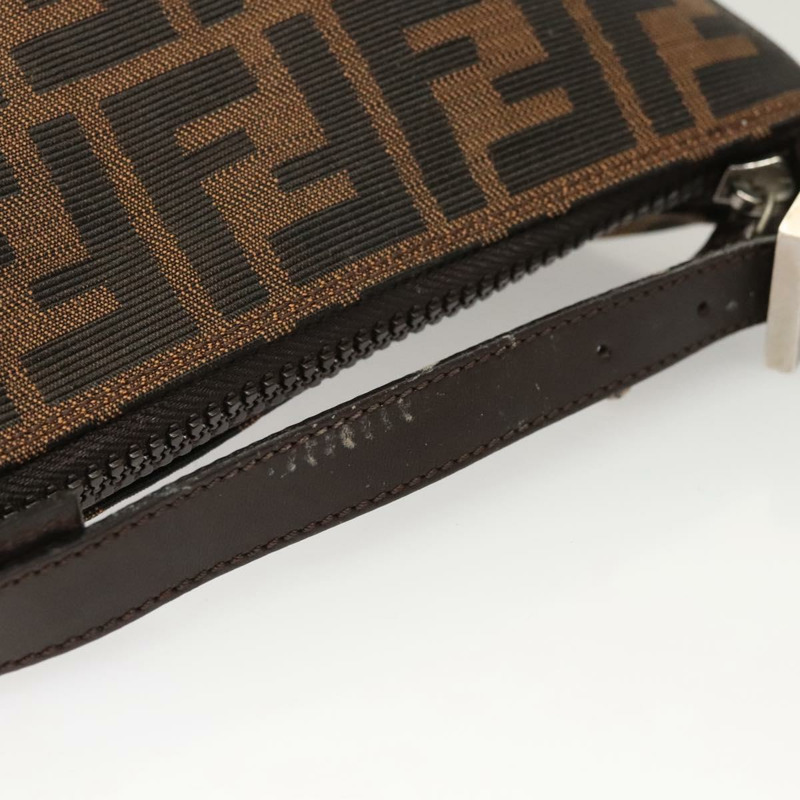 【日本直送】FENDI Zucca 帆布配件袋 黑棕色 正品 126177-6