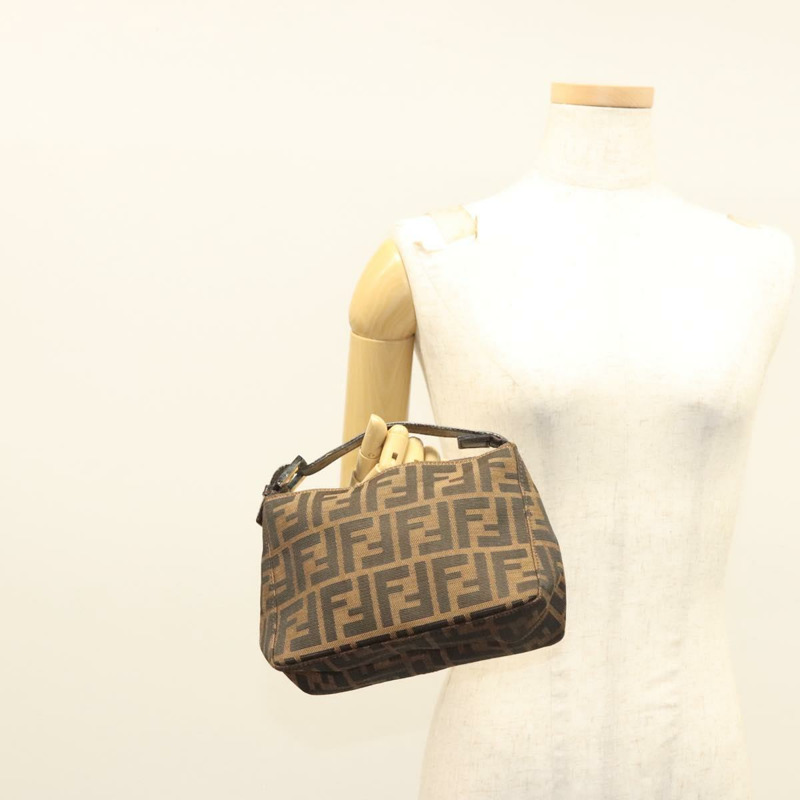 【日本直送】FENDI Zucca 帆布配件袋 黑棕色 正品 126177-19