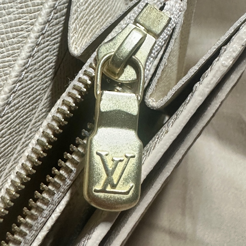 LV 路易威登白色棋盤格長夾皮夾-3