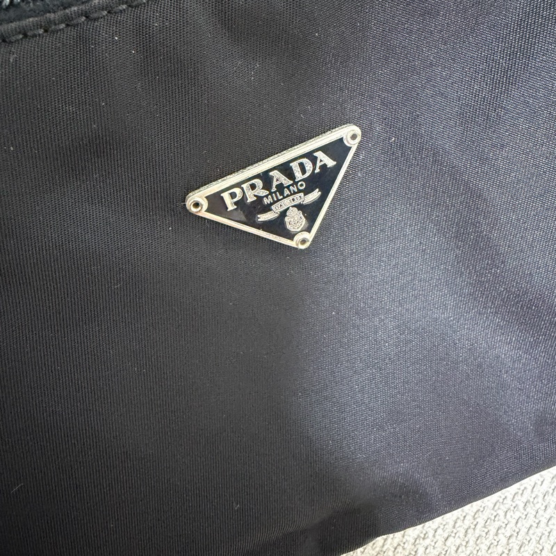 PRADA 三角形標誌牌 尼龍迷你手提包-10